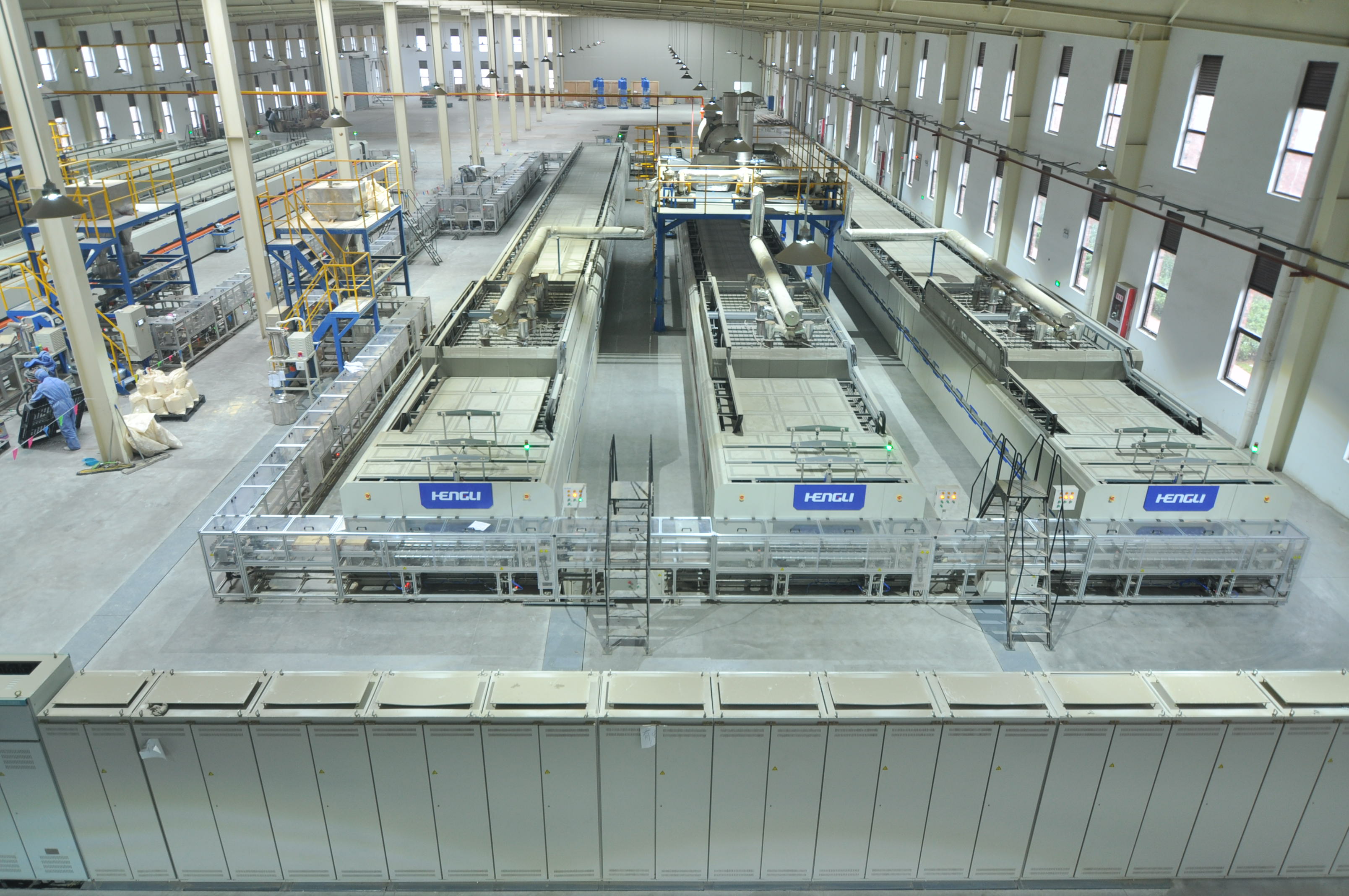 HENGLI roller hearth kiln production lines in a factory